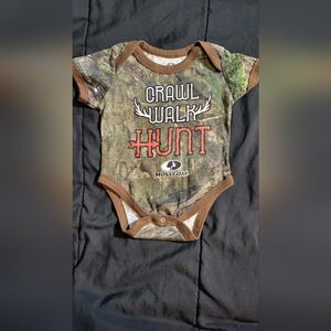 Mossy Oak Baby Onesie